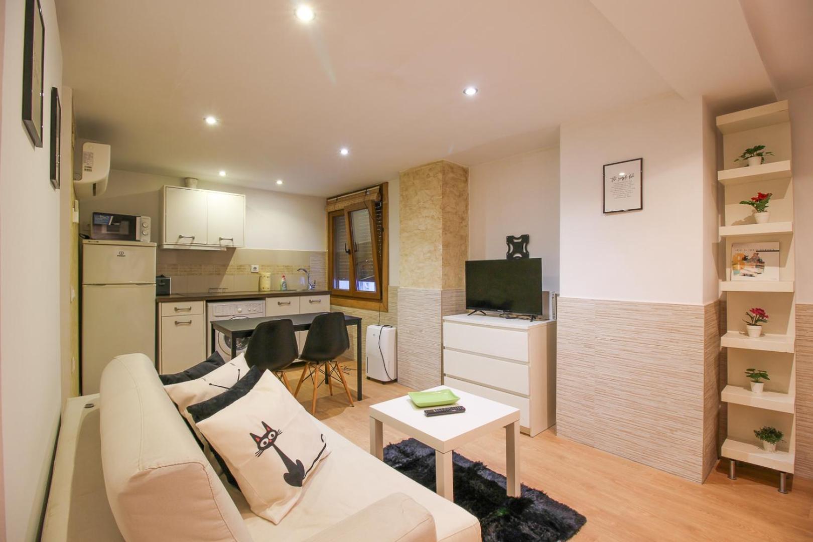 Stylous Apartment At The Center Сантандер Экстерьер фото